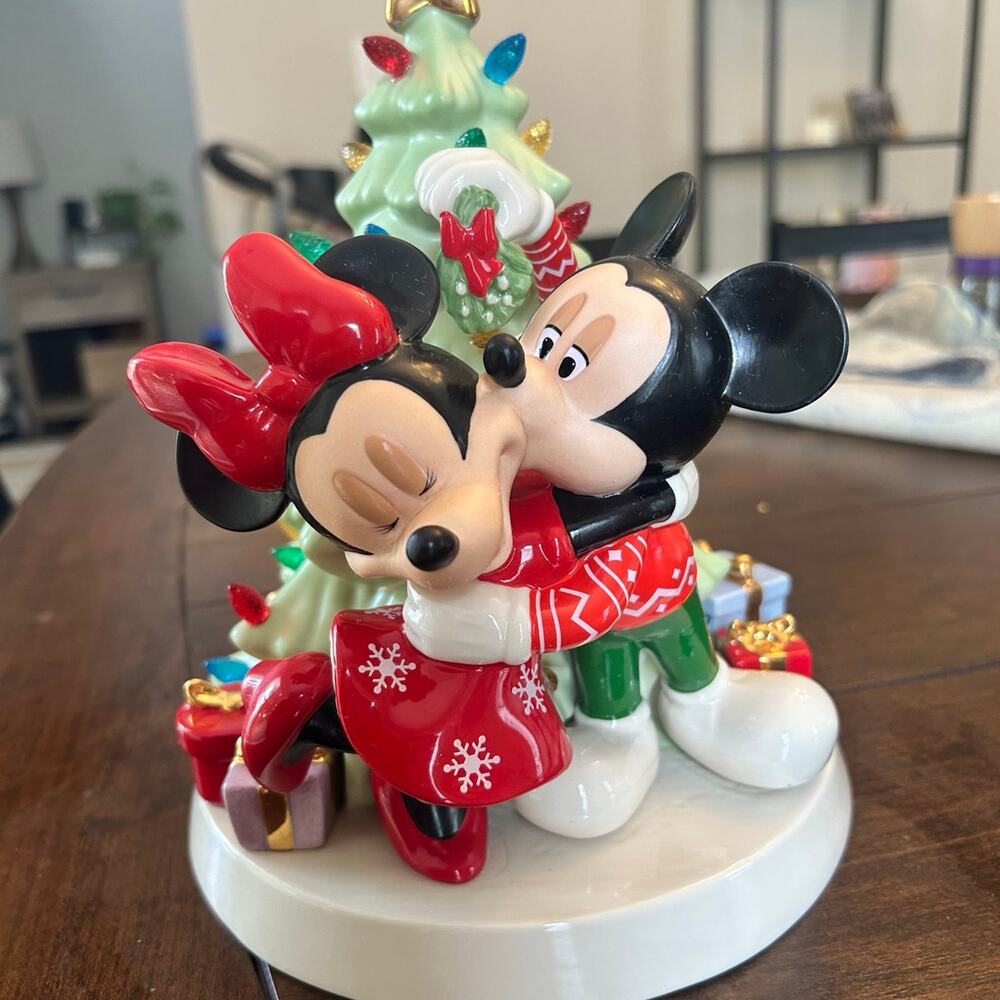 Lenox Disney Mickey & Minnie Illuminated Tree Figurine